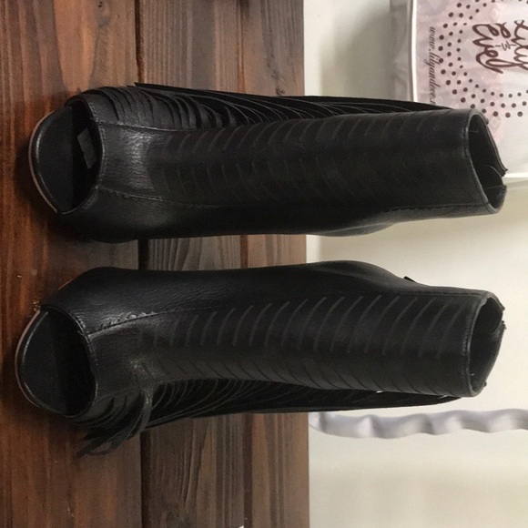 ASOS - Picture 2 of 4